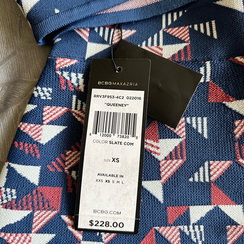BrandNew BCBGmaxazria skirt set